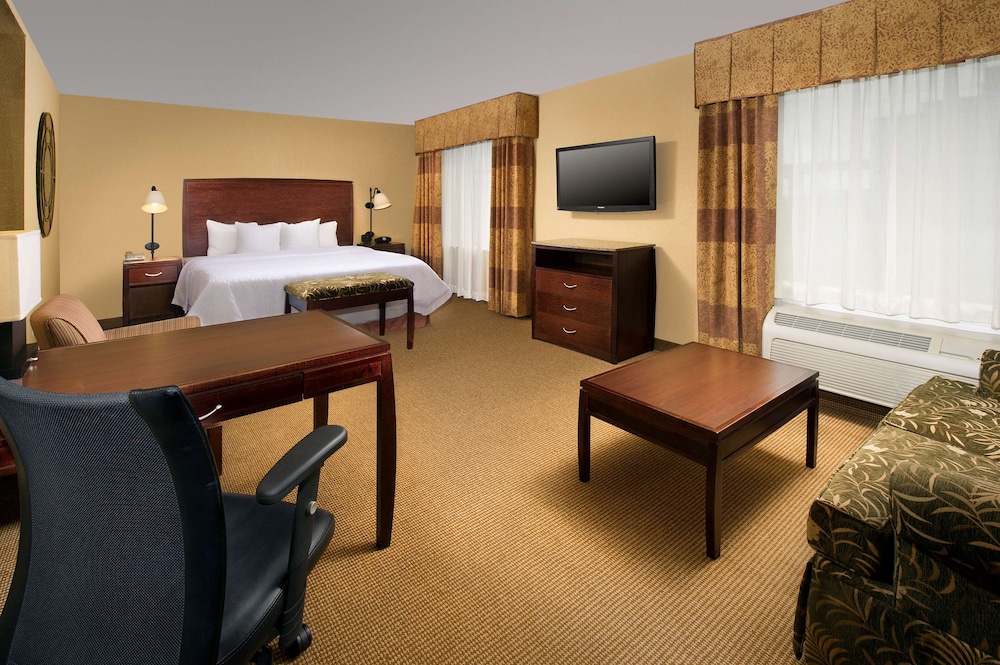 Hampton Inn and Suites San Antonio Airport 22/44
