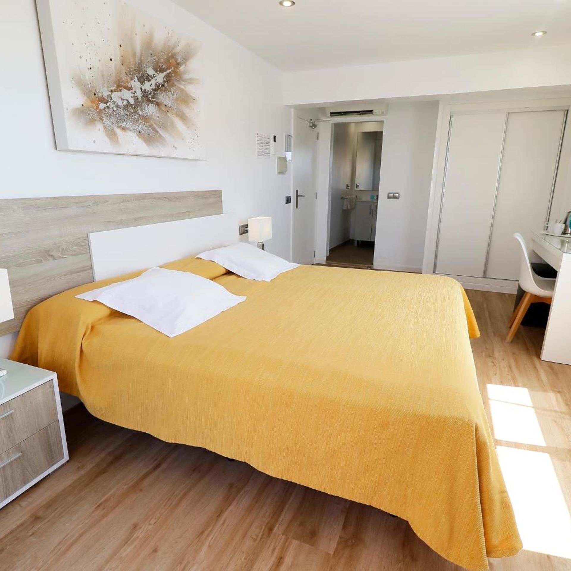 غرفة سوبيريور بسرير مزدوج أو سريرين منفصلين بشرفة، Gabarda Hotel 5/10