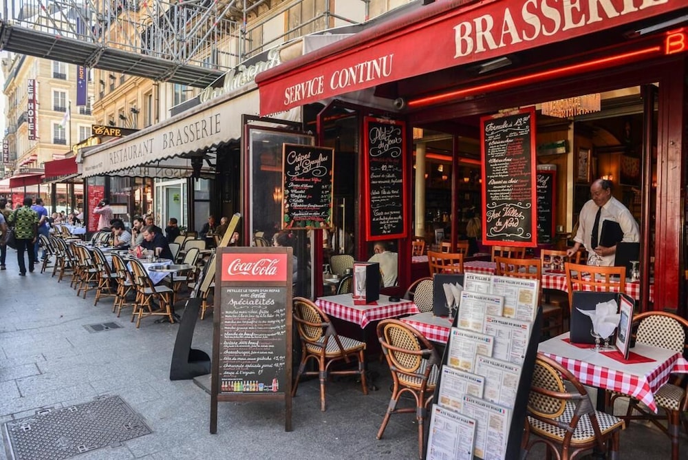 Hotel de Paris Nord 33/33