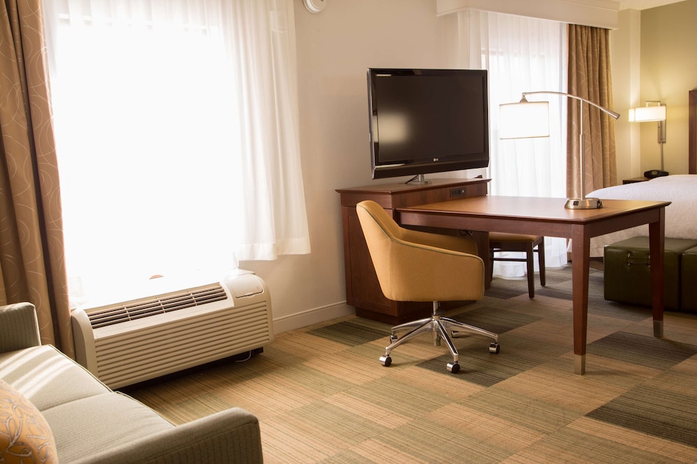 Hampton Inn Suites Albany Downtown 54/55