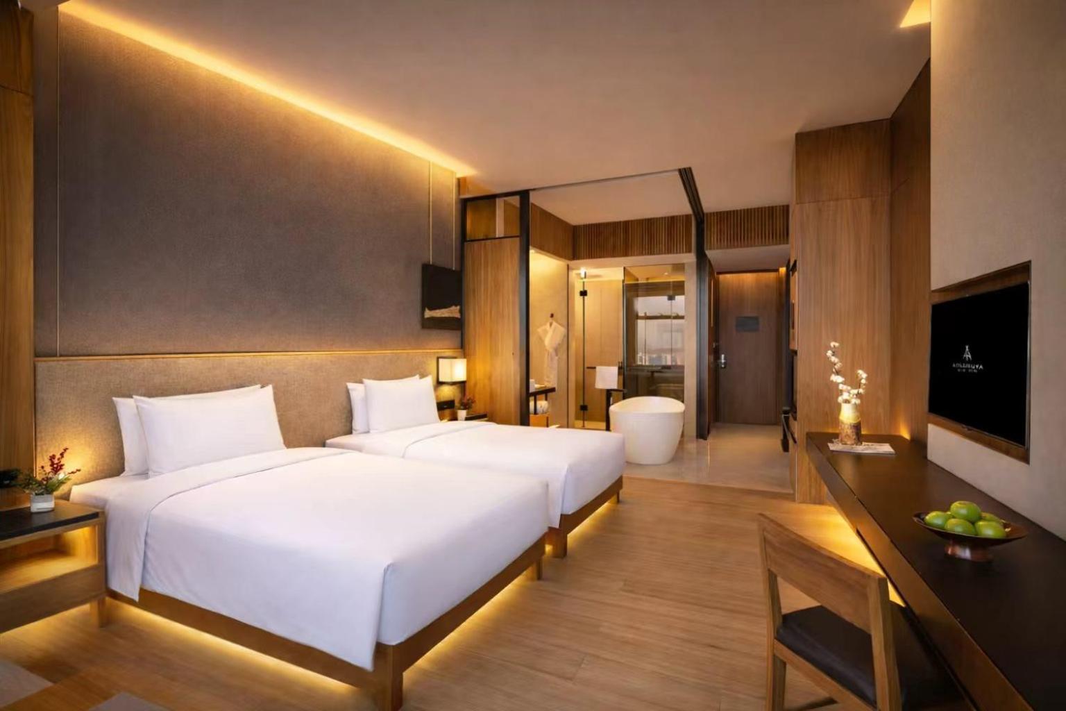 Hut, Dream, Twin Beds, City View