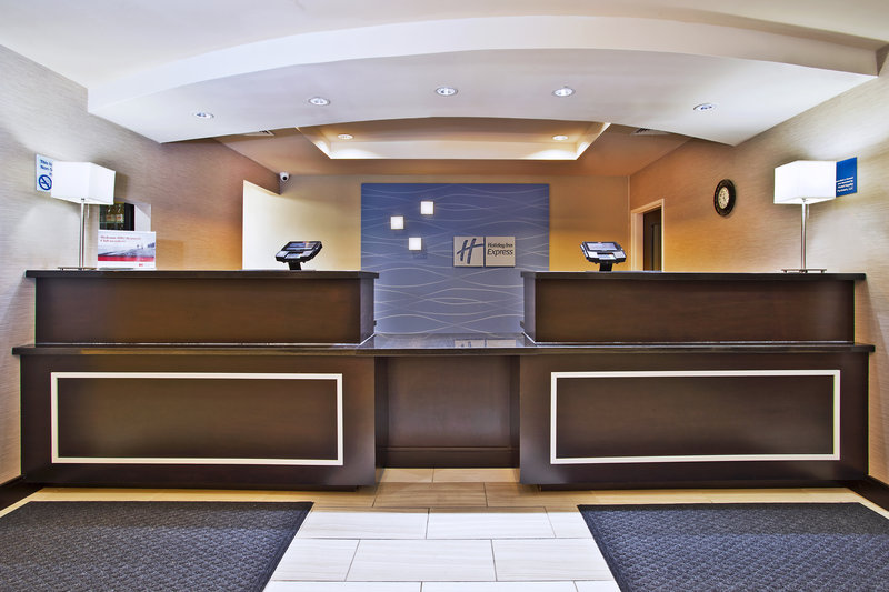 Holiday Inn Express Suites Springfield Dayton Area 5/45