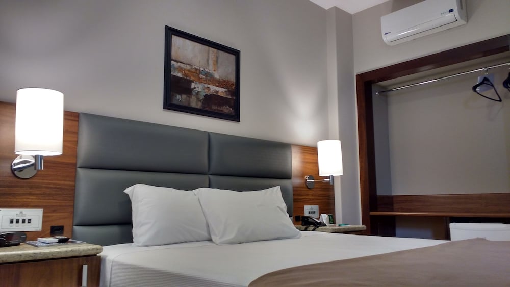 Bourbon Londrina Hotel 20/75