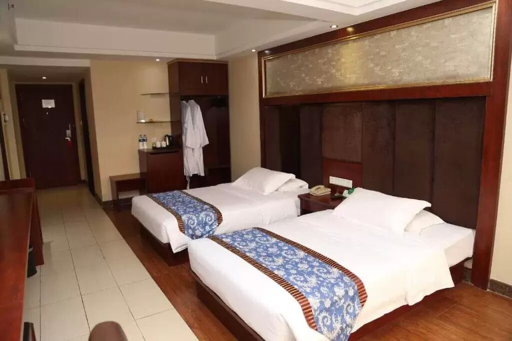 GUANGZHOU JUNYE INTERNATIONAL HOTEL(JUNYE) 8/23