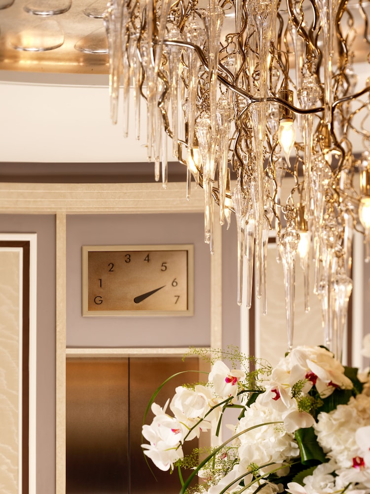 Lobby at The Biltmore Mayfair, LONDON