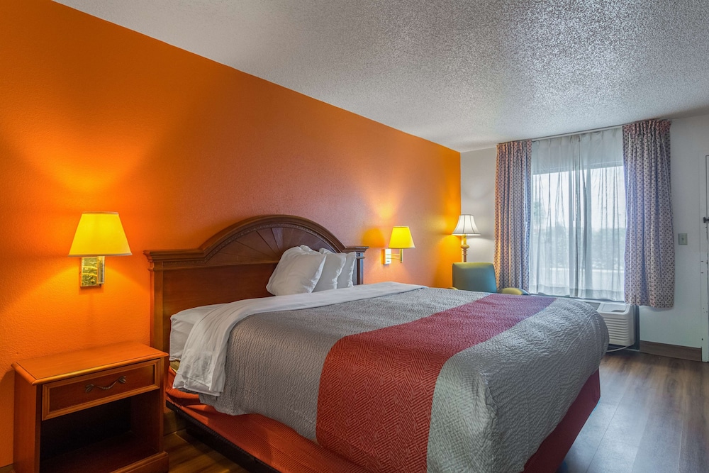 Motel6 Waycross, GA 13/24