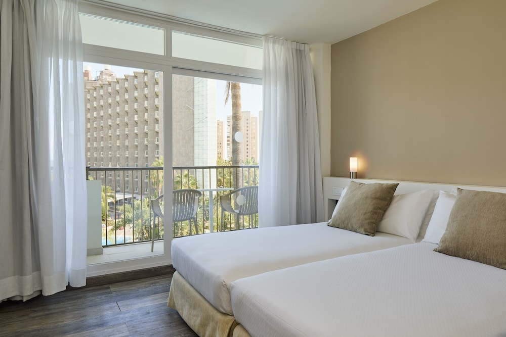 Sol Principe Hotel 23/76