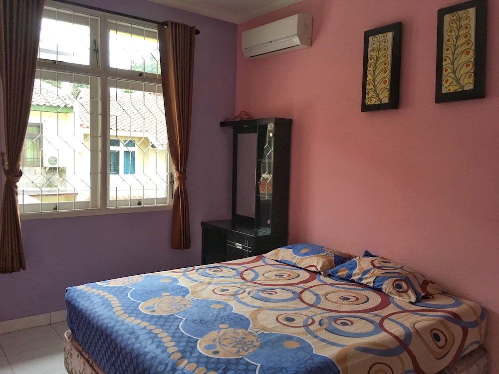 Cendana Mulia Hostel 12/20