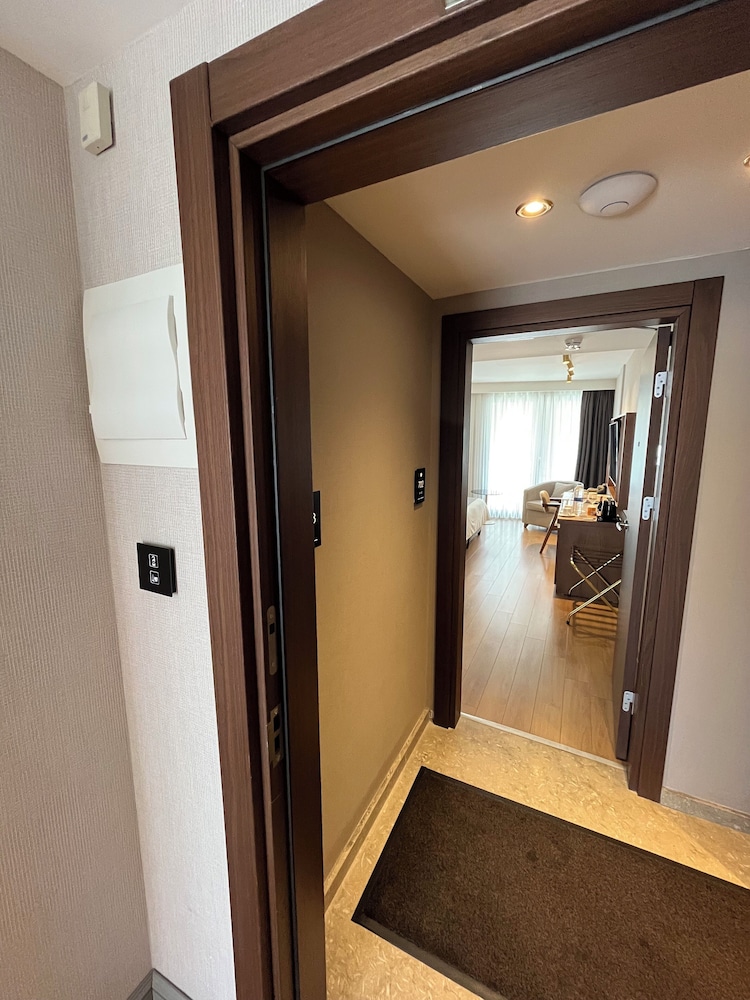 Kings Cross Hotel Istanbul 45/50