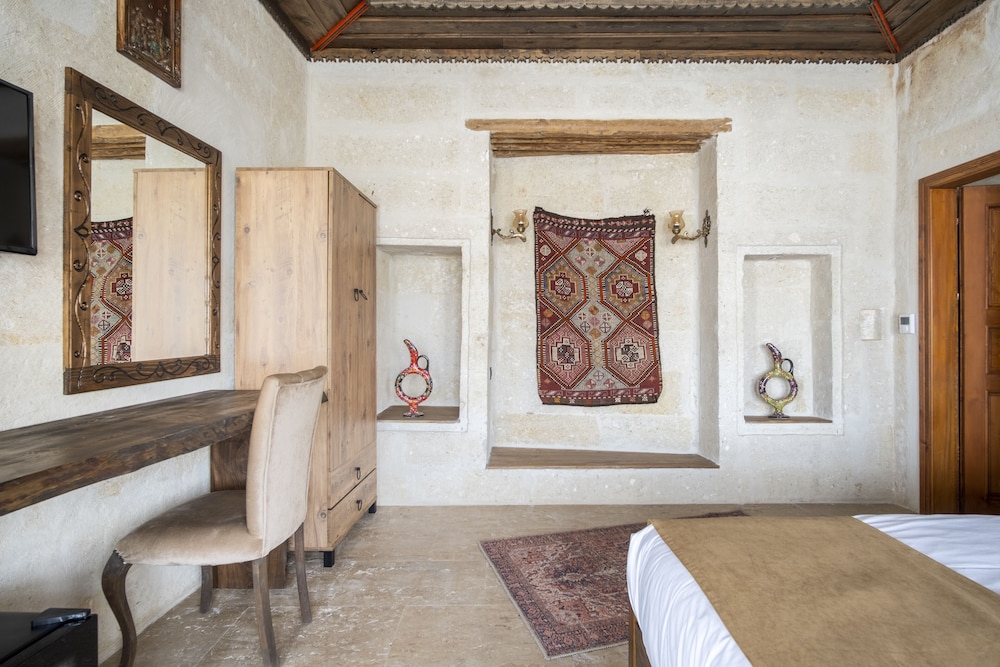 Uzay Cave Suites 49/50