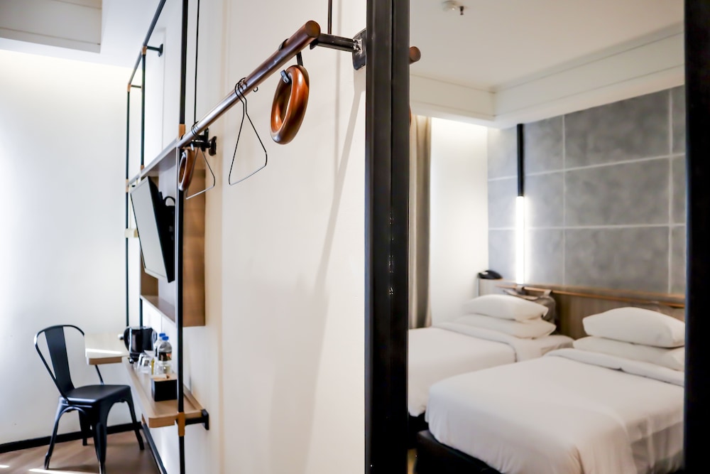 Gaia Hotel Ternate 10/28