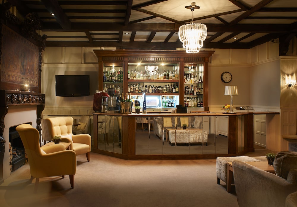 The Manor Elstree 45/64