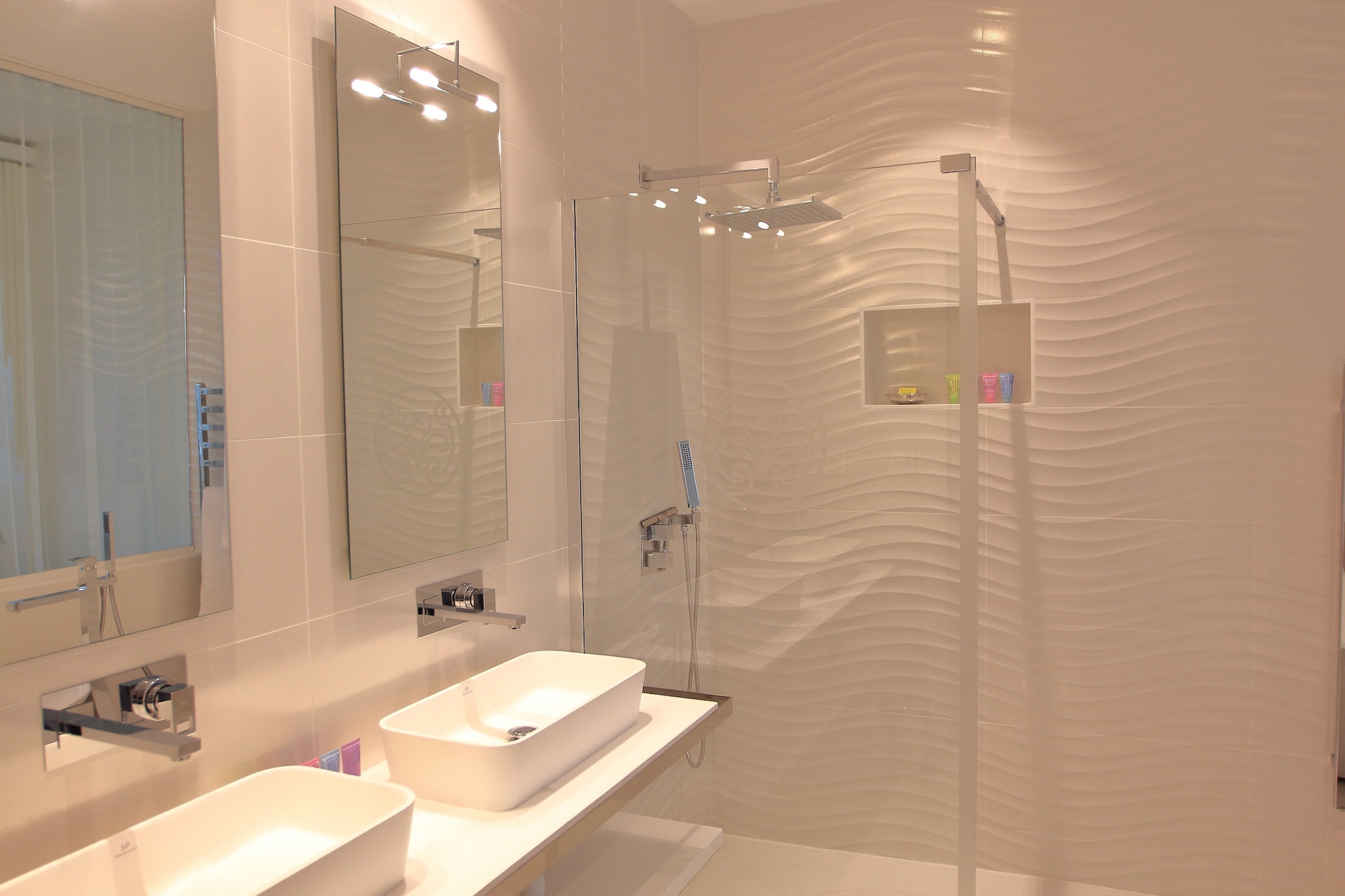 1 BEDROOM, SUPERIOR, SUITE, PRIVATE BATHROOM