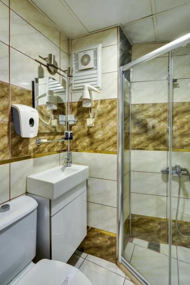 Castillo Luxury Rooms And Suites 37/38