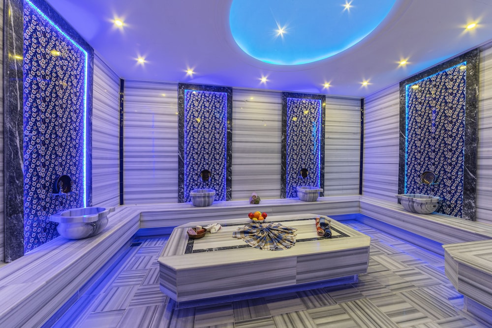 Demiray Hotel 24/50