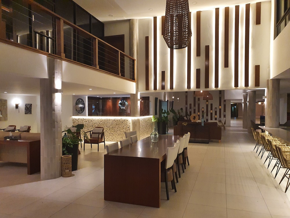 Cara Hotels Trinidad 4/44