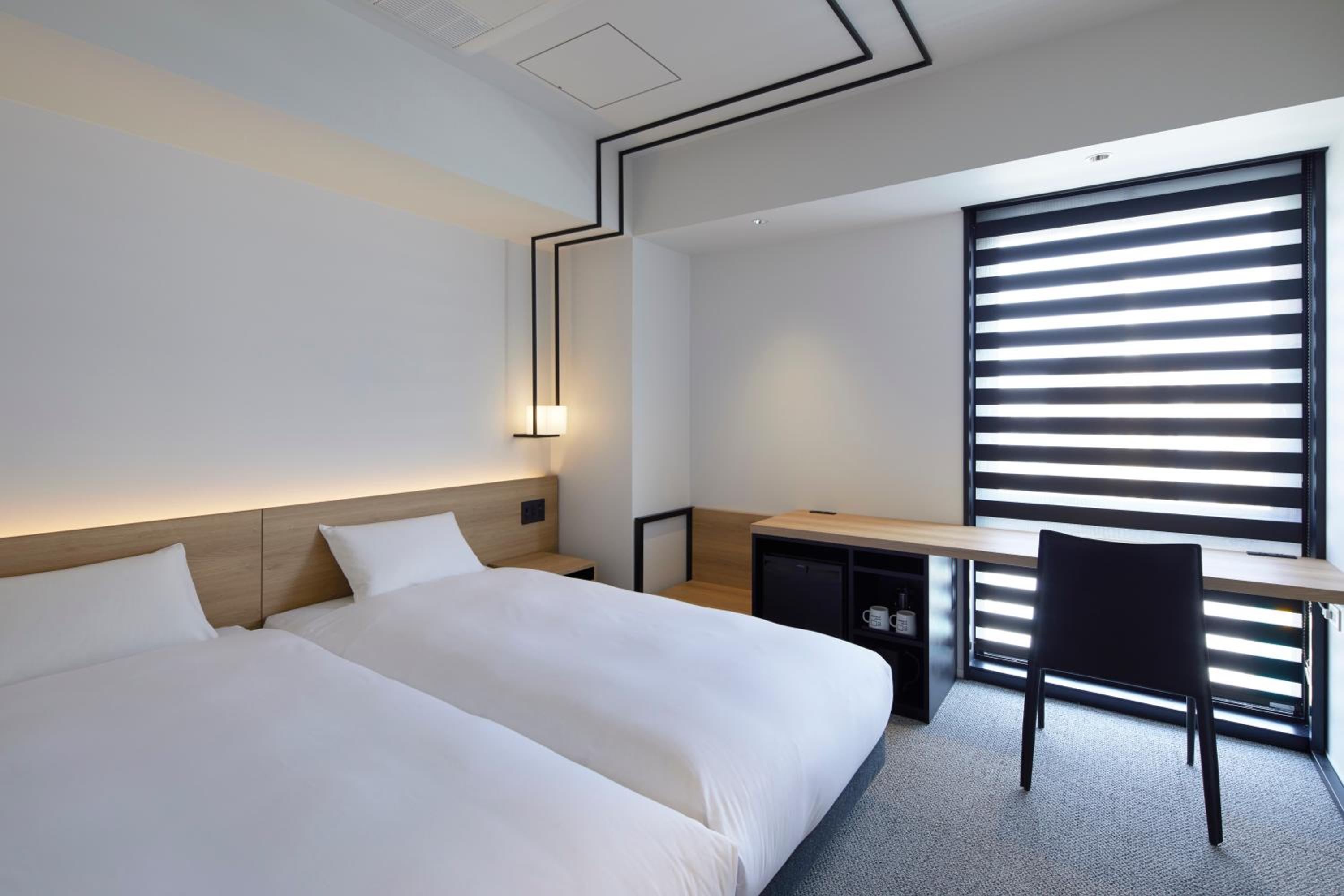 STANDARD, TWIN BEDS