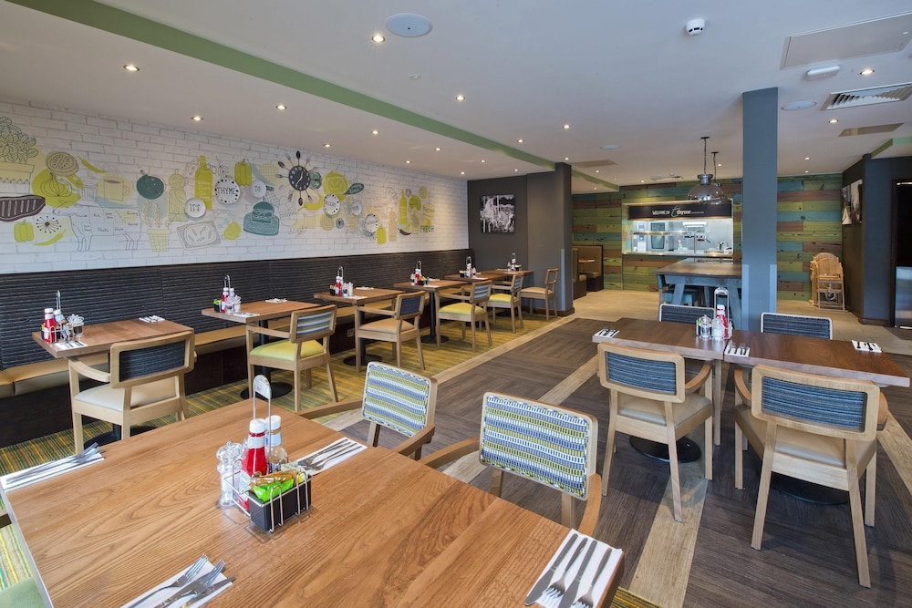 Premier Inn Wadebridge Hotel 23/40