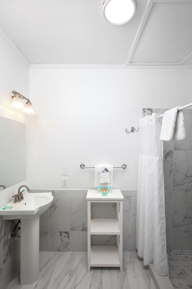 The Southernmost Inn - Adult Only 59/60