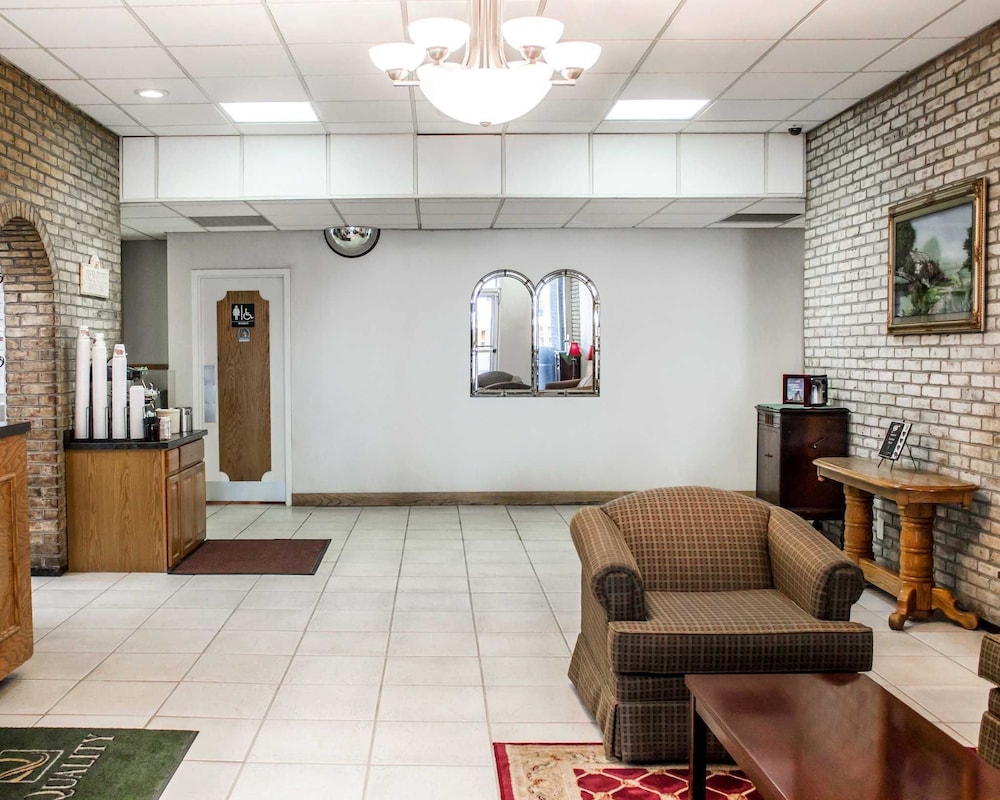 Quality Inn & Conference Center Franklin Downtown PA 36/49