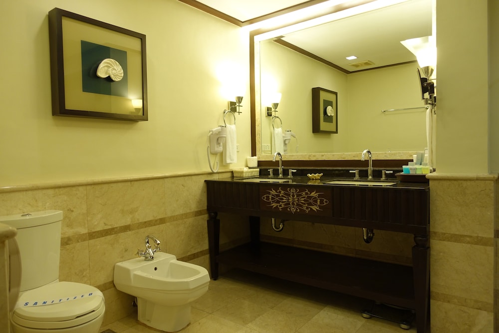 Henann Regency Resort & Spa 71/75