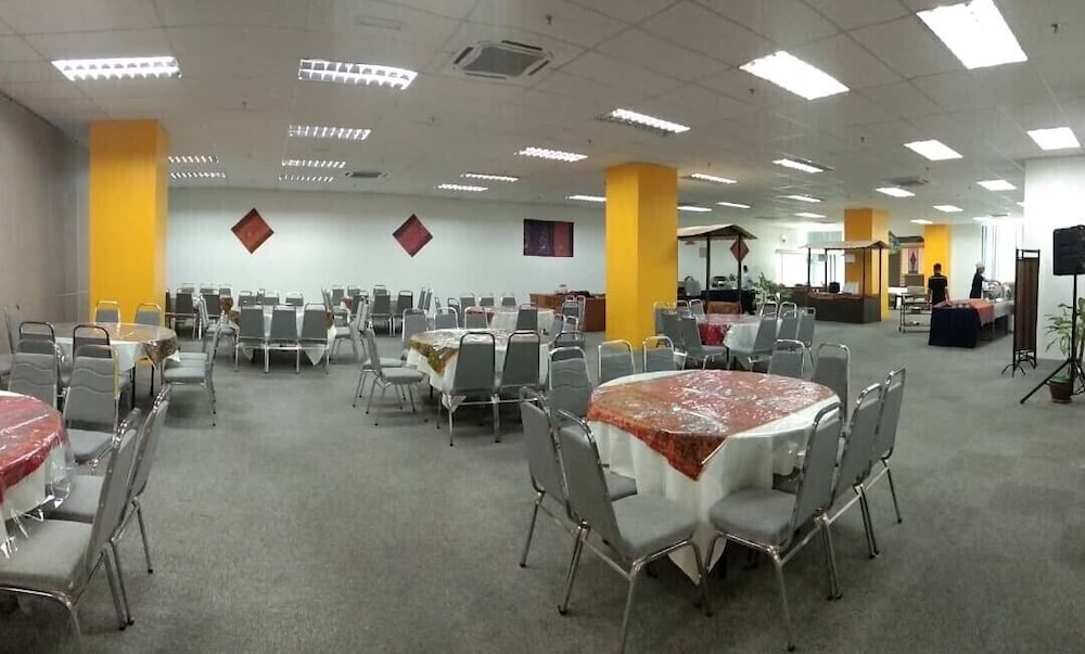 Kingston Hotel 25 at Summit Signature Batu Pahat 27/31