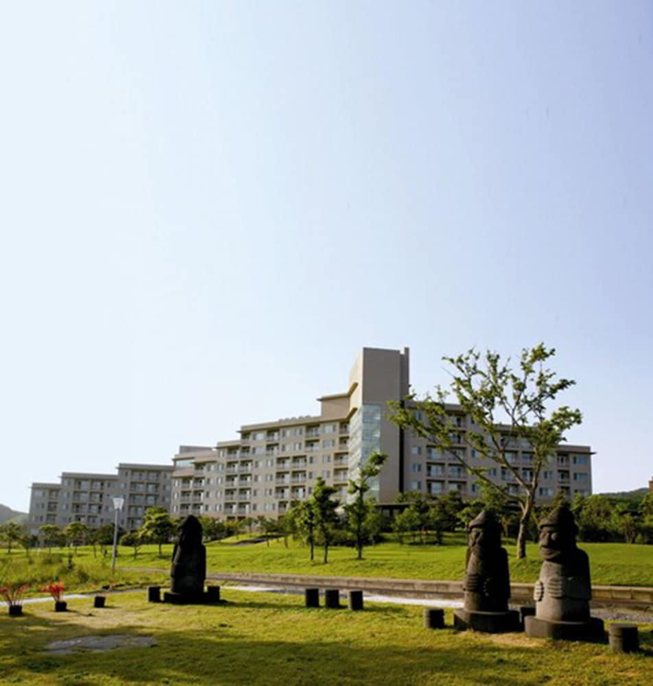 Hanwha Resort Jeju 46/49
