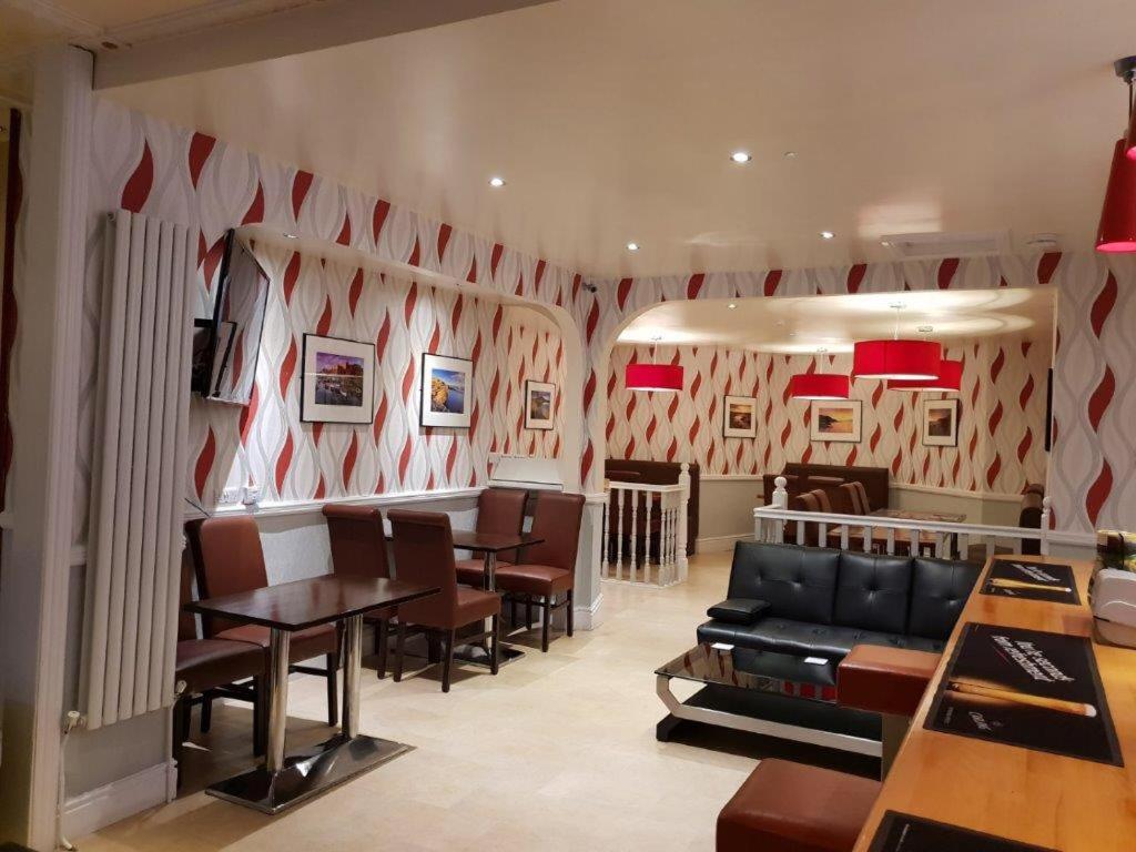 Ascot Hotel 39/50