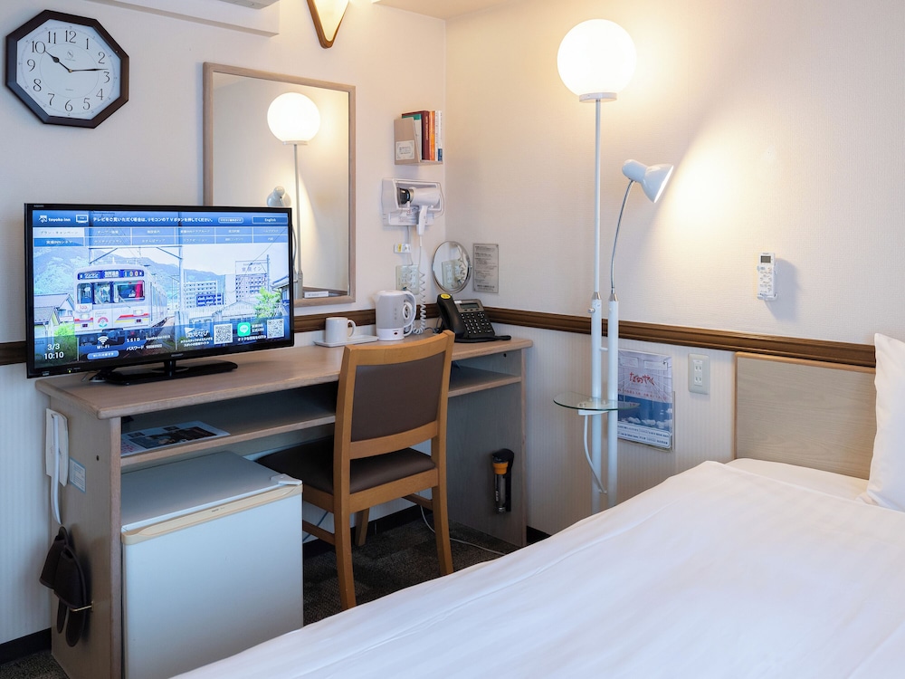 Toyoko Inn Sapporo Eki Nishi Guchi Hokudai Mae 52/63
