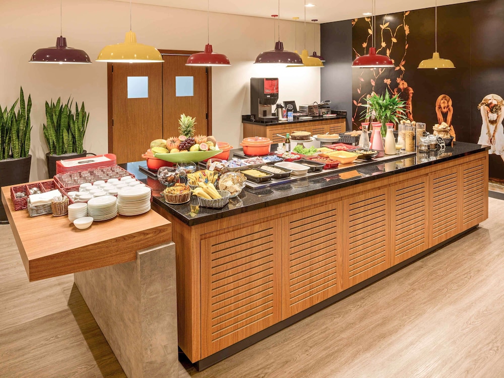 Ibis Joinville 38/58