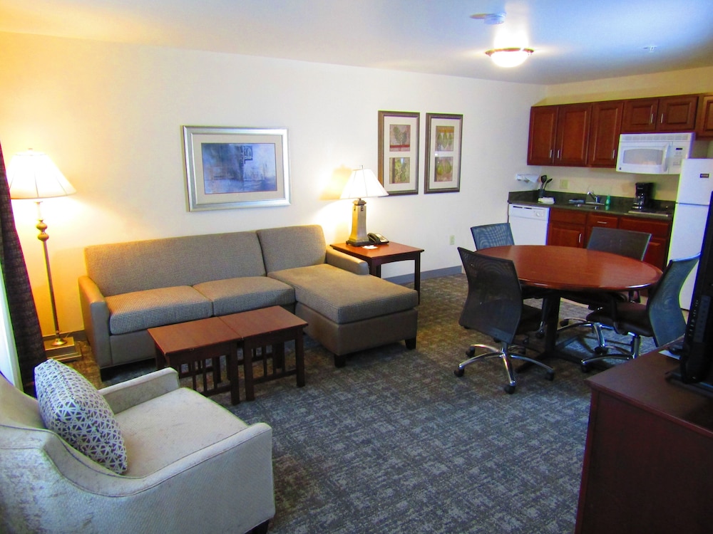STAYBRIDGE SUITES ROCHESTER - UNIVERSITY 44/78