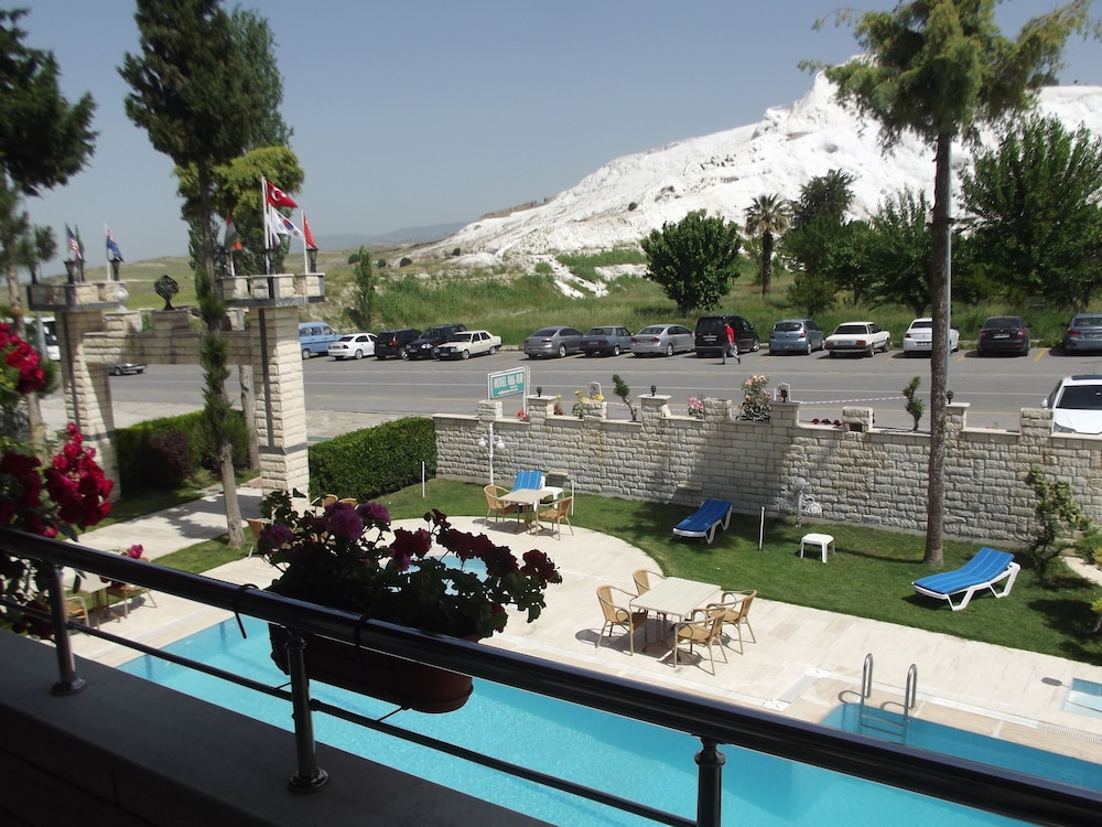 Hal-Tur Hotel 5/50