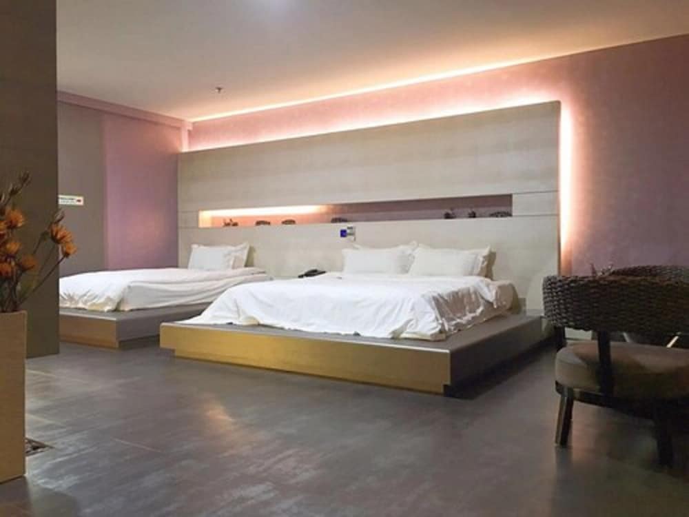 Qingdao Hengbo Hotel 6/29