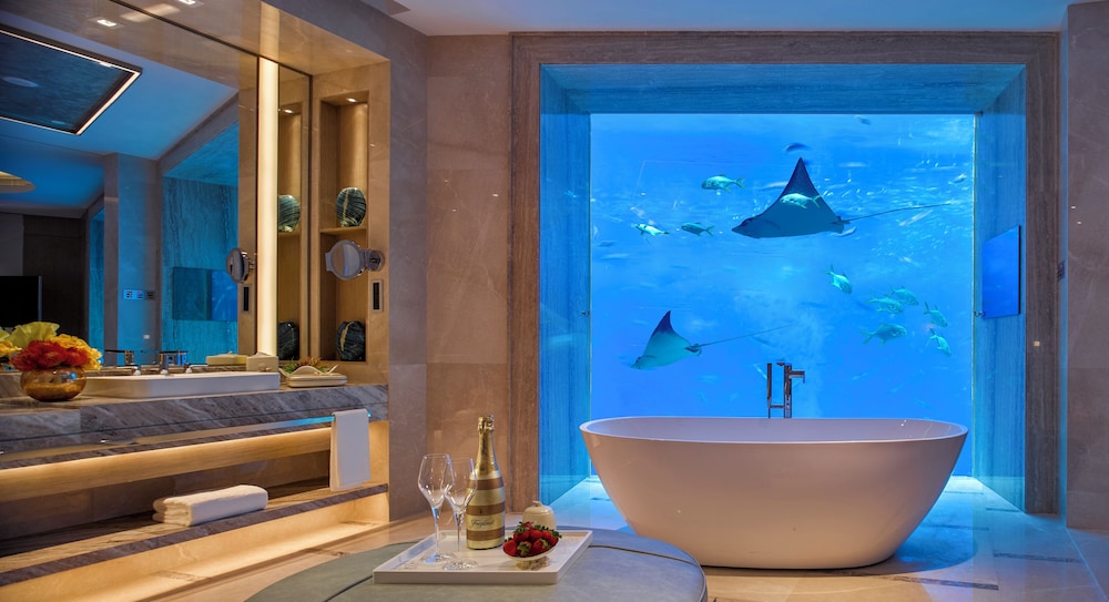 Underwater, 2 Bedrooms, Suite, 2 King Beds