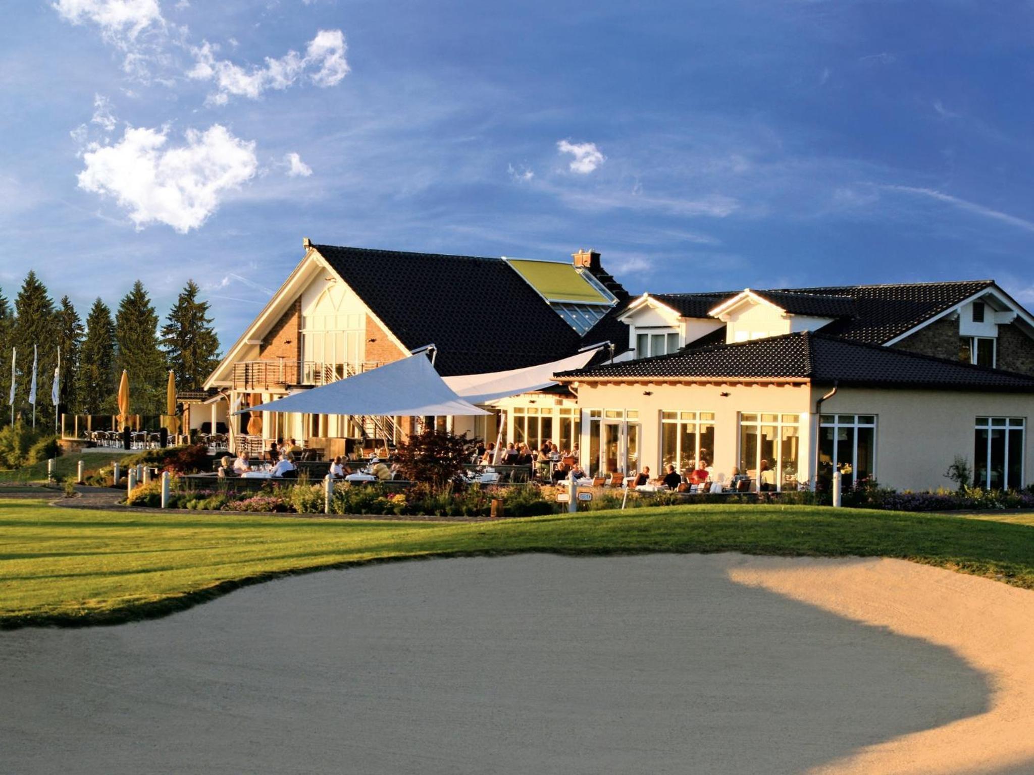 Gut Heckenhof Hotel & Golfresort an der Sieg GmbH & Co. KG 47/50