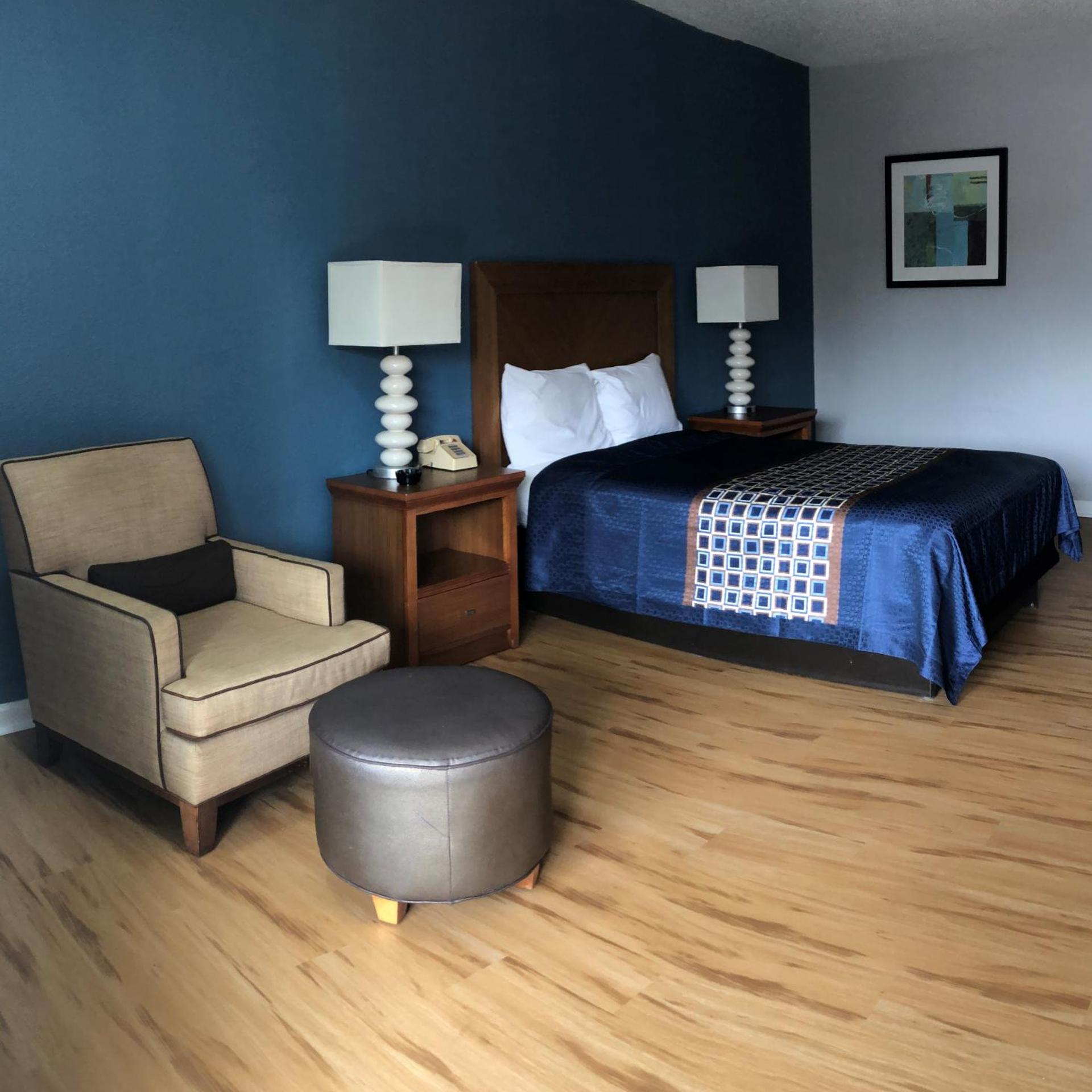 Relax Inn Savannah 10/19