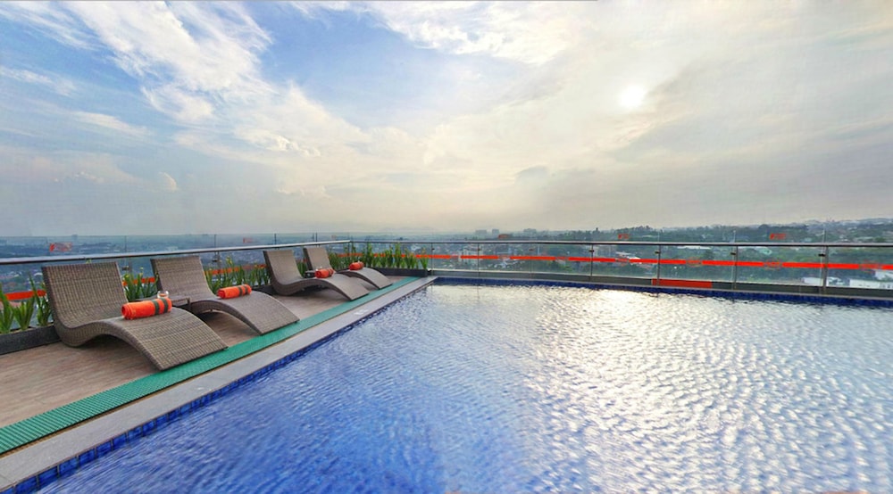 Harris Hotel And Conventions Ciumbuleuit 44/45