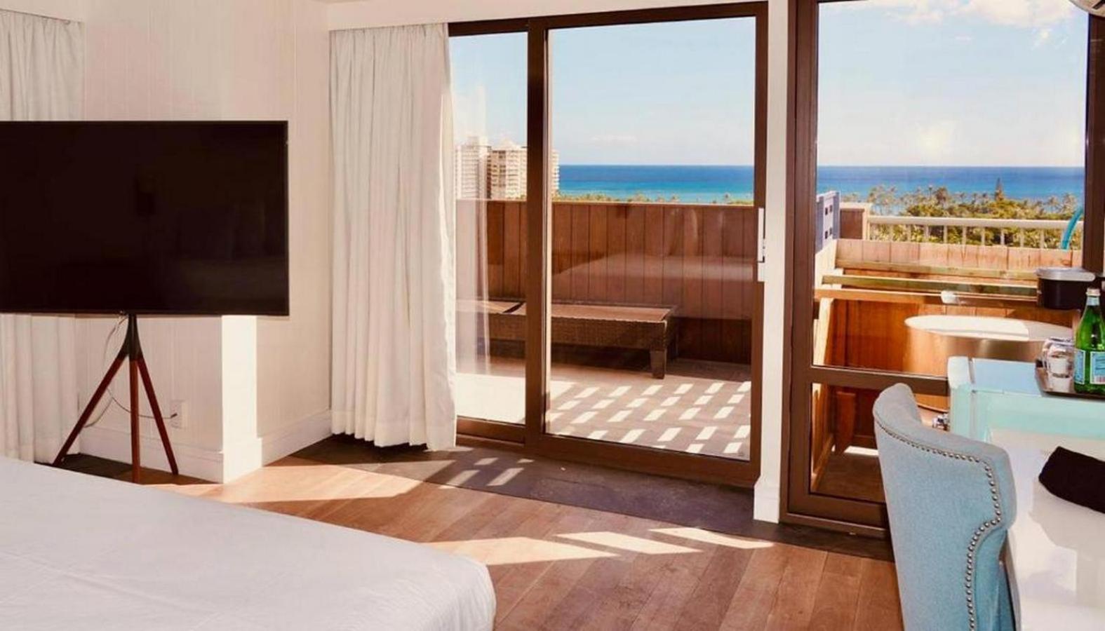 Platinum, King Bed, Sea Front, Terrace