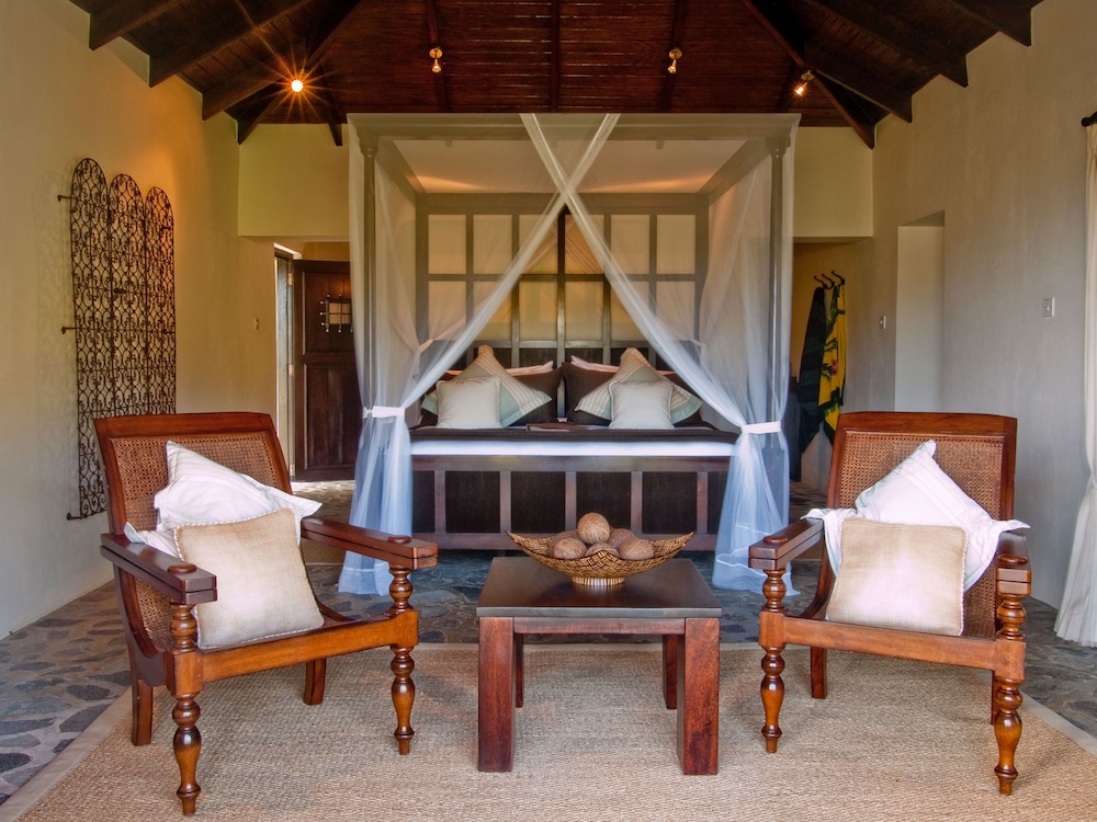 Firefly Plantation Bequia 4/50