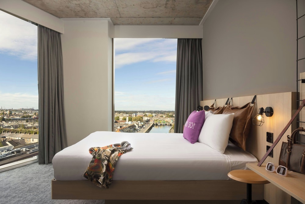 Moxy Dublin Docklands 12/48