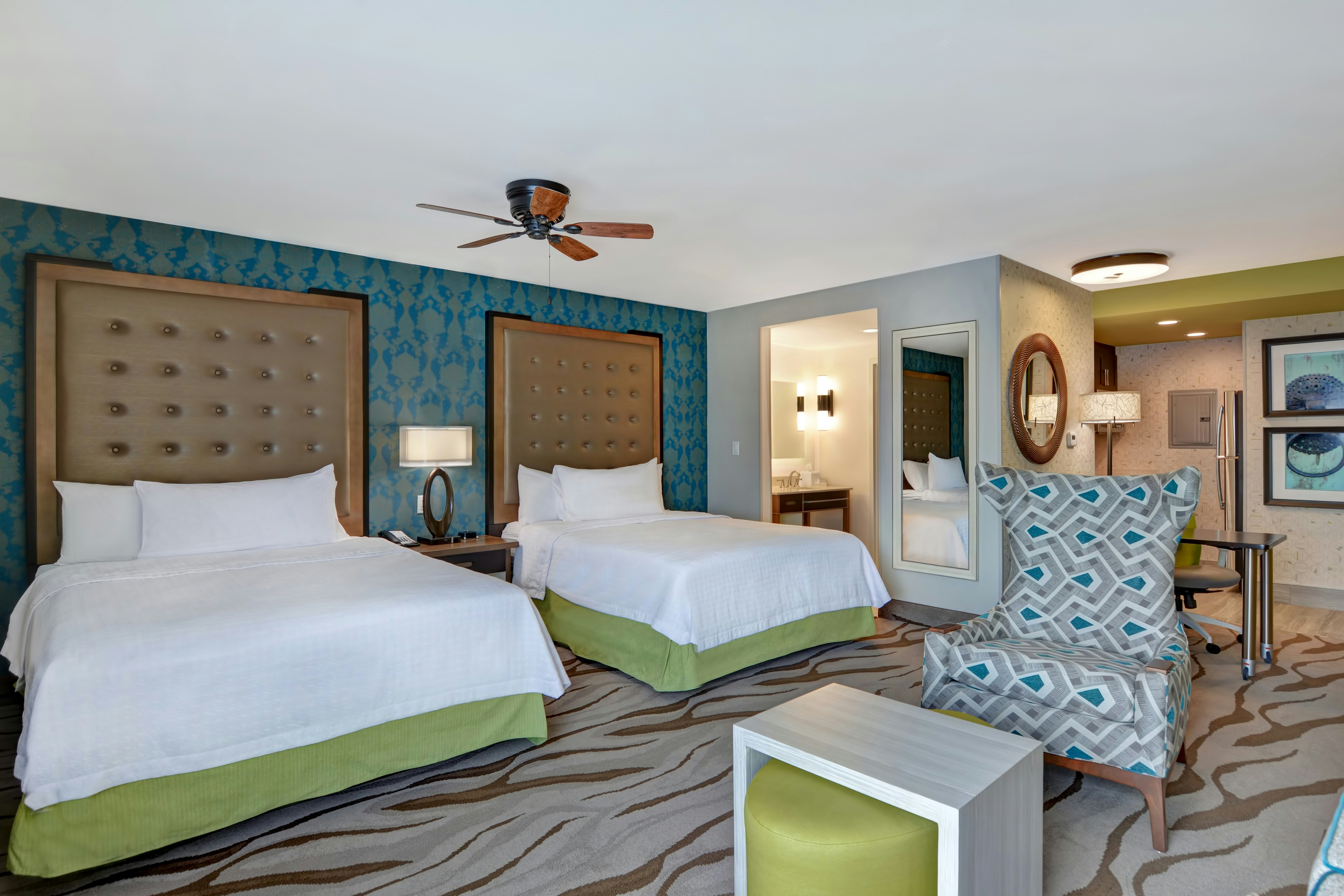 STUDIO, 2 QUEEN BEDS