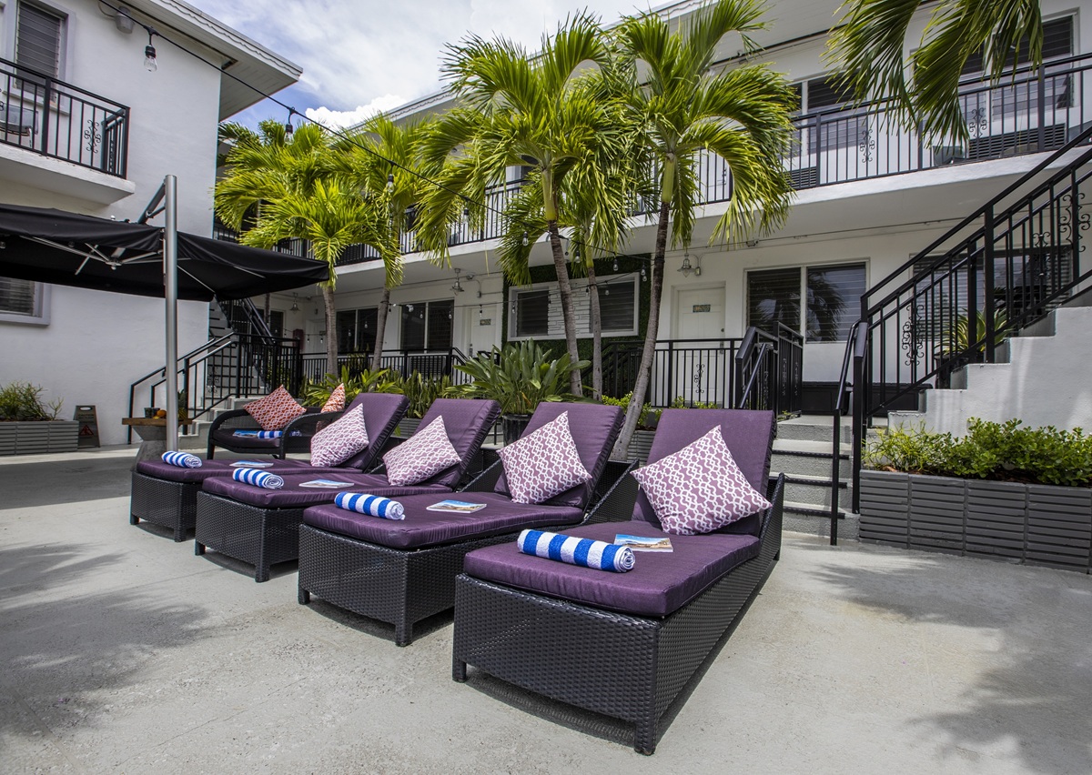 Beachside All Suites Hotel 22/38
