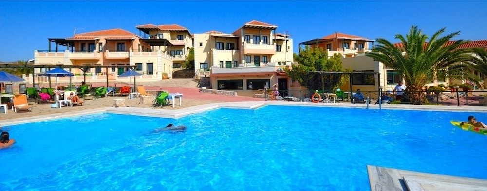 Aloni Suites 6/35