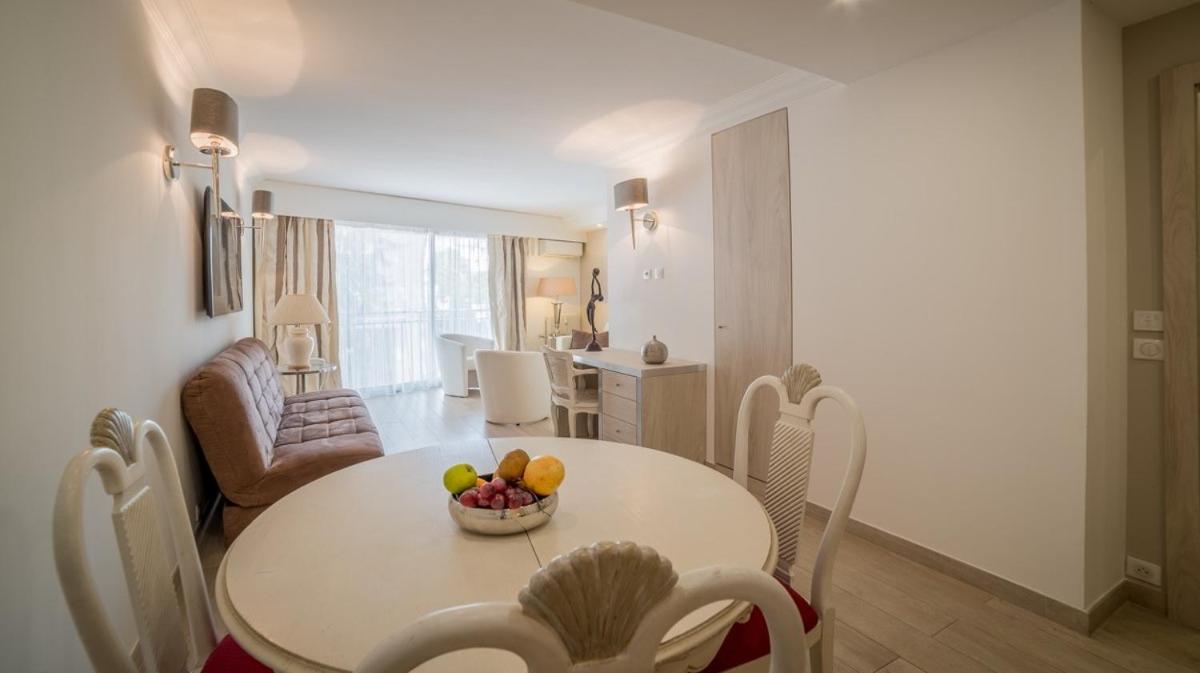 Hotel le Fouquet s 41/50