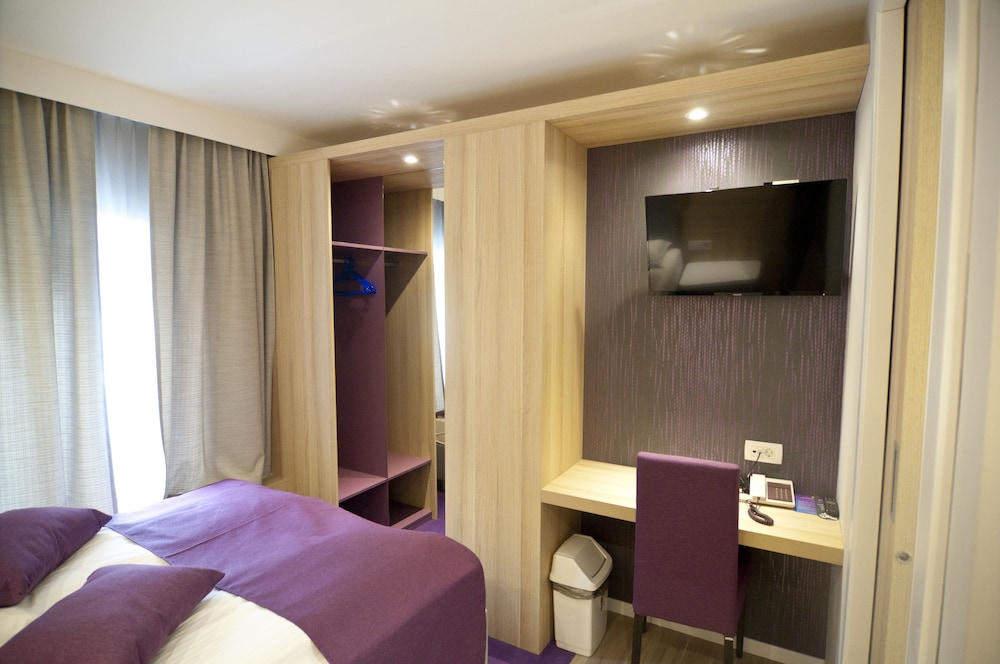 Emonec Hotel 14/31