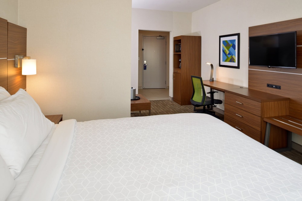 Holiday Inn Express Lodi 21/58