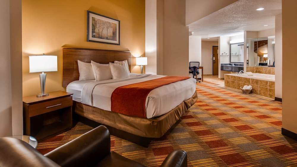 Best Western Lakewood Inn 12/37
