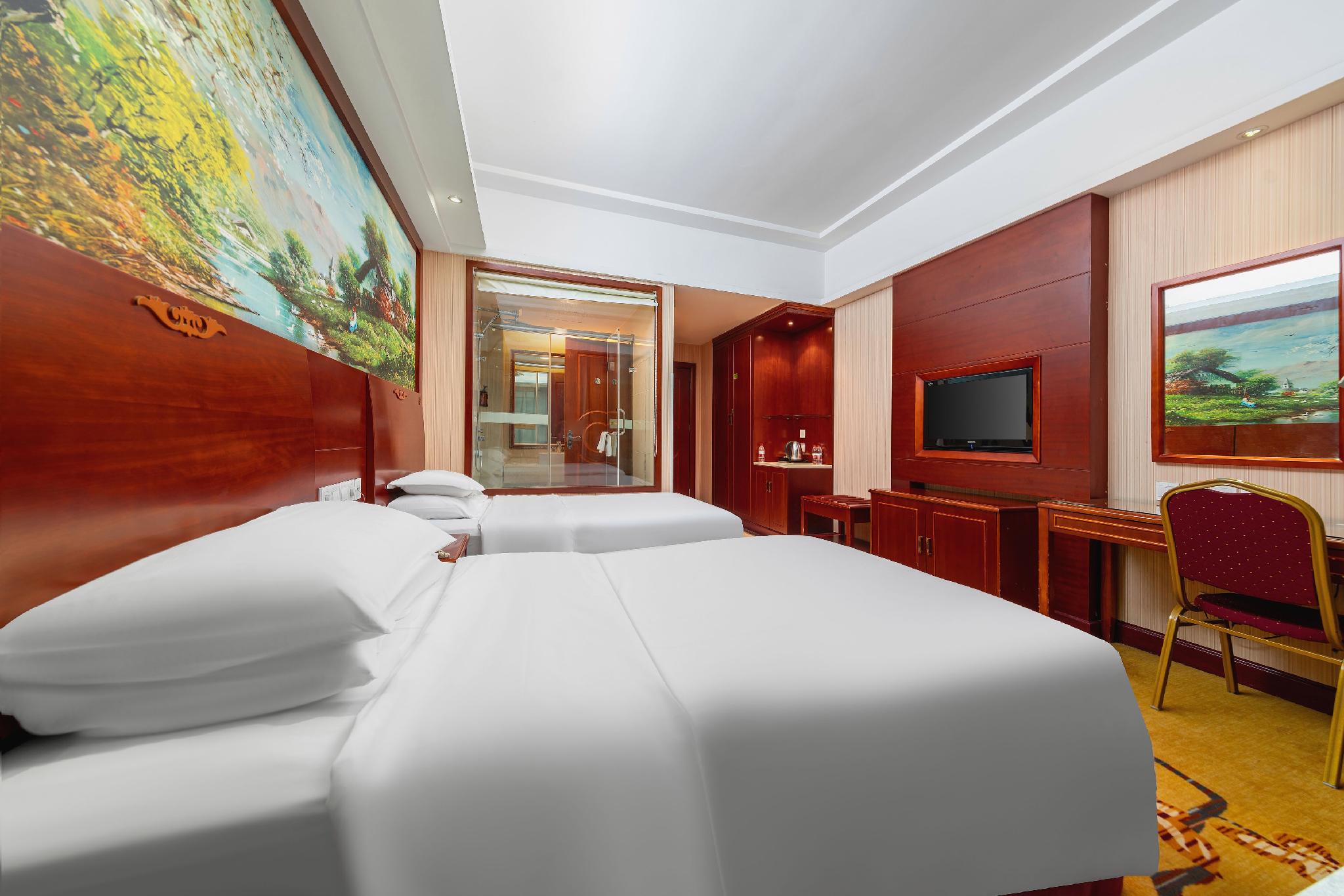 Superior, Twin Beds