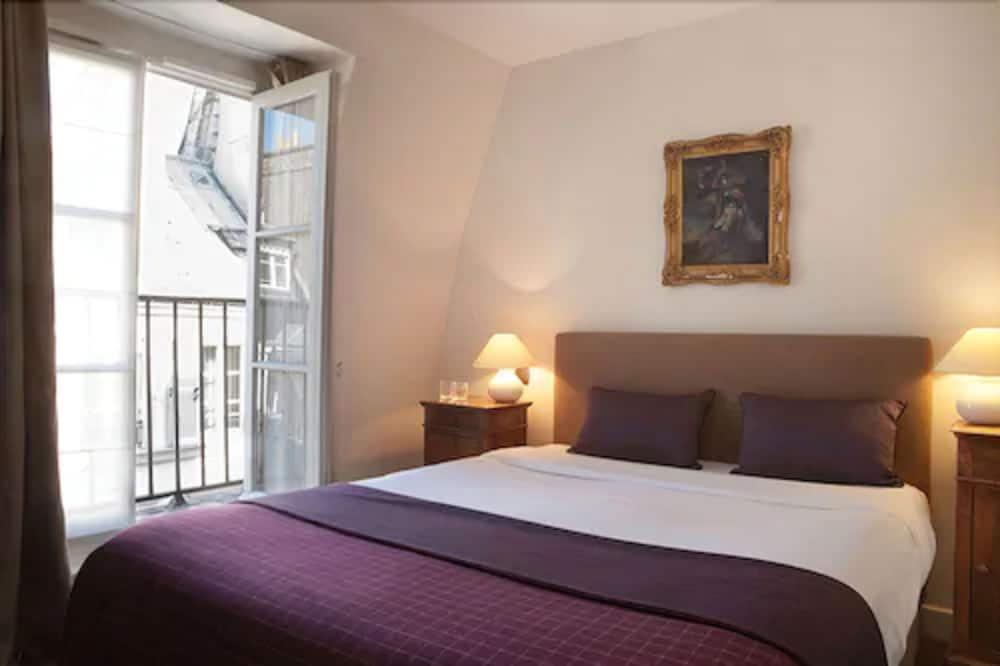 Hotel D Orsay 16/70
