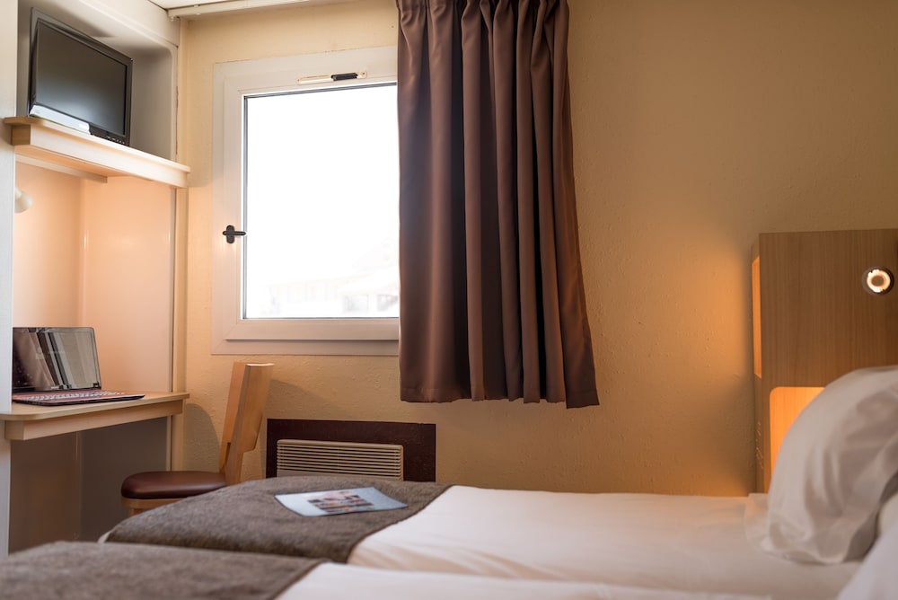 Hotel les Genets 5/50
